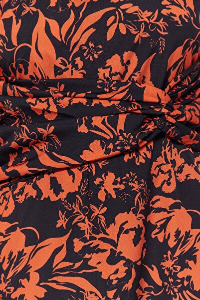 Trendyol Curve Různobarevné květinové tkané šaty midi linie A