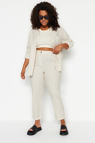 Trendyol Curve Pruhované tkané kalhoty béžového lněného vzhledu TBBSS23AR00039