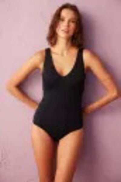 Penti Μαύρο Basic Underwire μαγιό με λαιμόκοψη