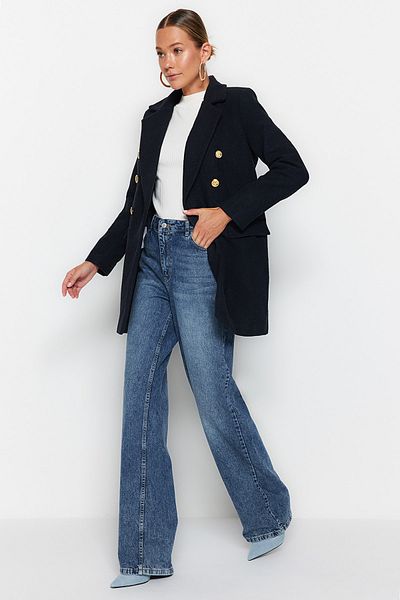 Trendyol Collection Námořnická modrá zlatá bunda s detailním vzorem z vlny TWOAW24KB00004
