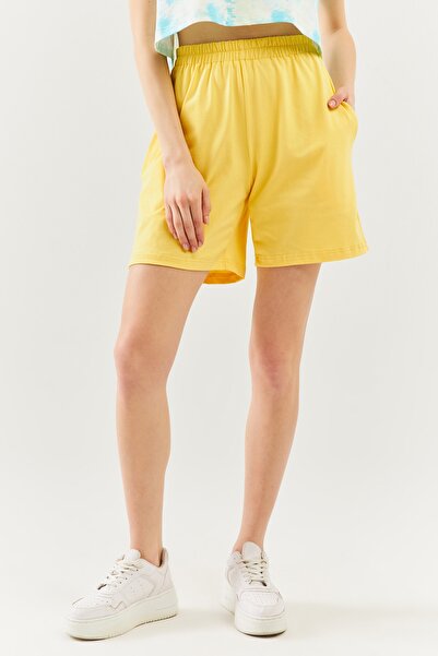 Butikgiz Sarı Rahat %100 Pamuklu Penye Beli Lastikli Bel Cepli Kısa Trendy Kadın Şort