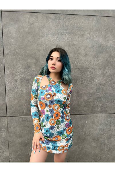 MET AND MARCH Çiçek Desenli Göğüs Dekolteli Mini Elbise