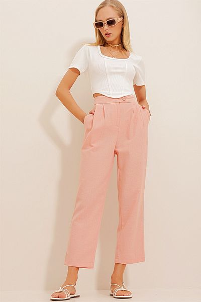 Trend Alaçatı Stili Lachsfarbene, plissierte Leinenhose mit zwei Taschen für Damen ALC-X10493