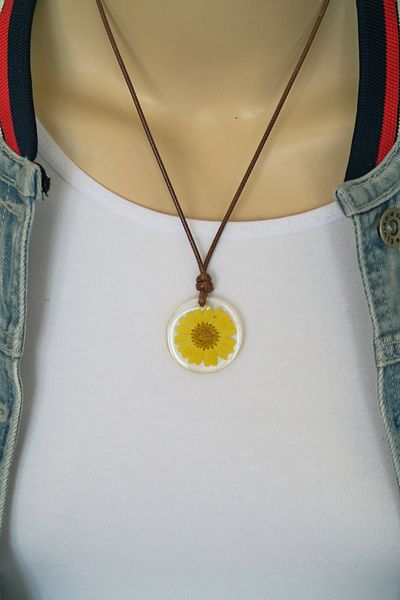maycollection Real Yellow Daisy Epoxy Brown String Design Necklace
