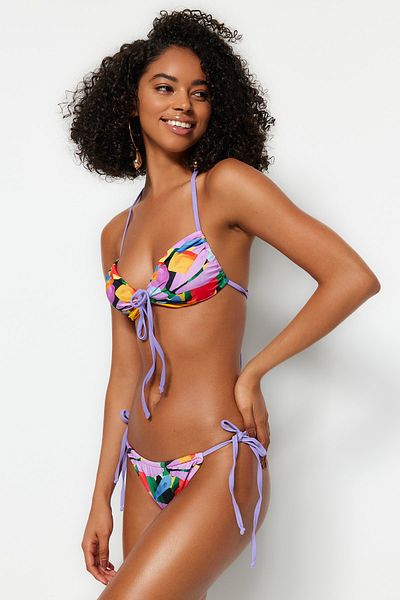 Trendyol Collection Absztrakt mintás pánt nélküli megkötős normál lábú bikini szett TBESS23BT00022