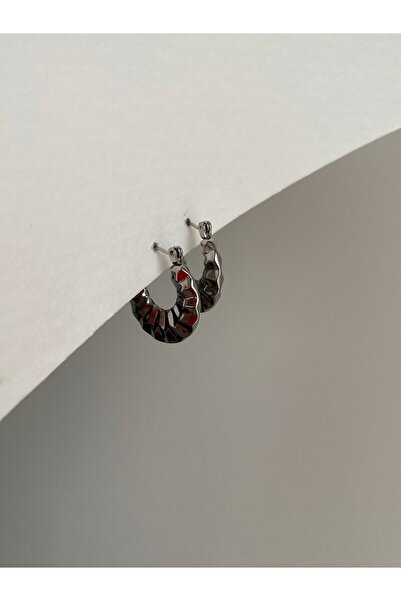 Owentis أقراط أنطونيا منقوشة أساسية من الفولاذ الفضي بتصميم عتيق - لا تشويه -