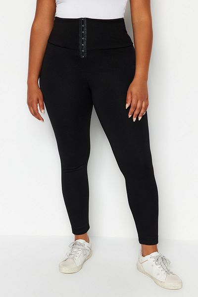 Trendyol Curve Schwarze Korsett-Leggings mit hoher Taille – Übergröße TBBSS23BV00008