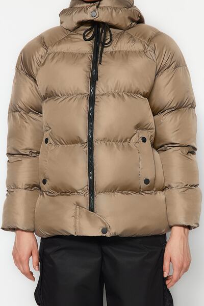 Trendyol Collection Υδατοαπωθητικό μπουφάν Mink Hooded TWOAW24MO00103