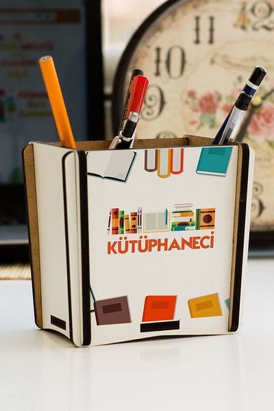 Hediyelen Librarian Pen Holder