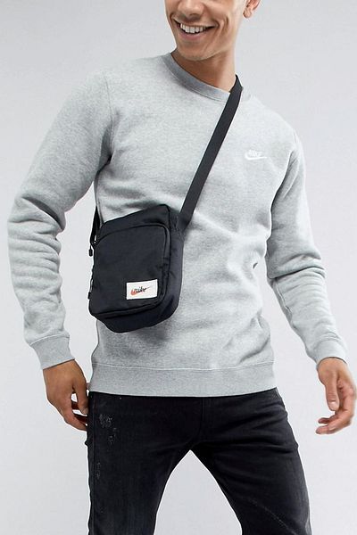 Nike BA5809-010 HERITAGE SMIT - LABEL SMALL MAILMAN BAG 23X15 CM