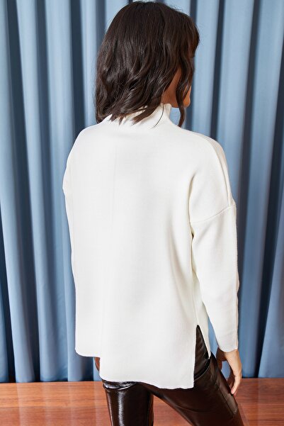 Olalook Női fehér galléros vastag kötött pulóver KZK-19000140