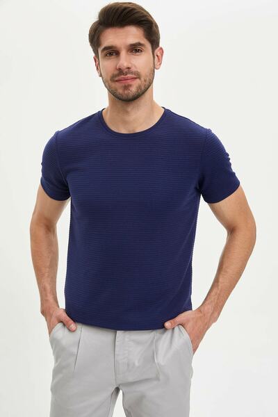 DeFacto Базова футболка з коротким рукавом Tisort Slim Fit Crew Neck Basic з коротким рукавом