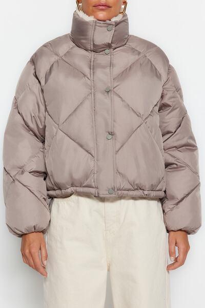 Trendyol Collection Norkový oversize plyšový límec Detailní vodoodpudivý nafukovací kabát TWOAW24MO00008