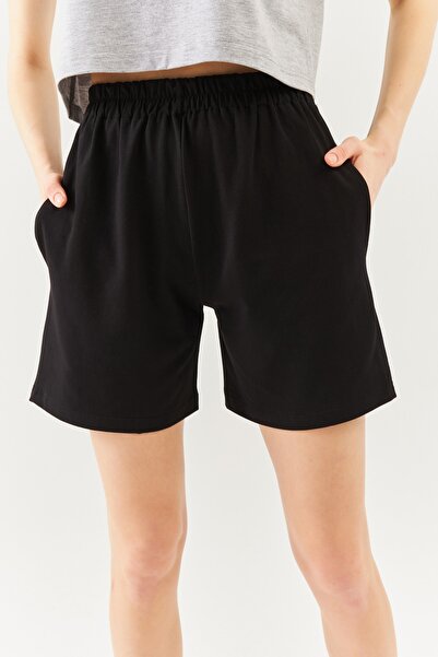 Butikgiz Siyah Rahat %100 Pamuklu Penye Beli Lastikli Bel Cepli Kısa Trendy Kadın Şort