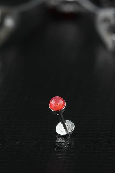 depozoom 3mm Disk Kırmızı Sedef Çelik Tragus Cerrahi Çelik Piercing