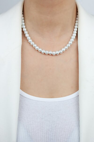 Liveyn Design قلادة كلاسيكية من اللؤلؤ الزجاجي