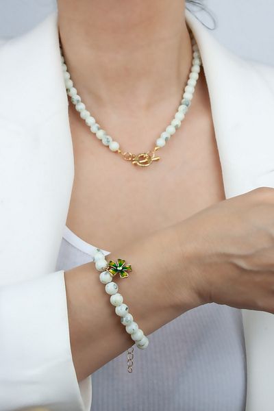 Liveyn Design Howlite Natural Stone Necklace Bracelet Set