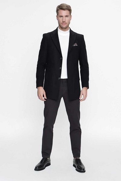 Morven Men's Black Plain Dynamic Fit Relaxed Cut Pointed Collar Coat