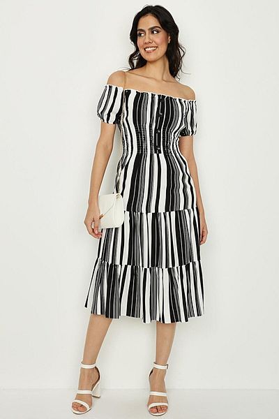 Select Moda Women's Black Carmen Collar Button and Gipe Detailed Lined Dress