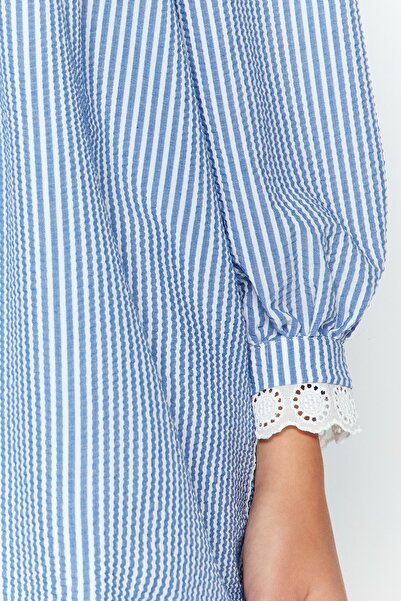 Trendyol Modest Blue Lace Woven Seersucker Plaid Tunic TCTSS23UK00067