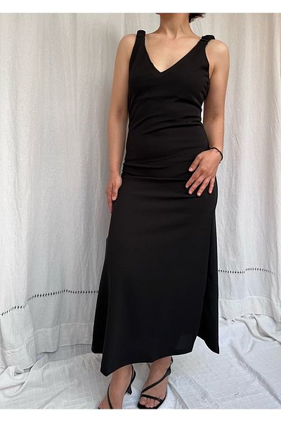 soBasic Rochie neagră față spate cu decolteu în V din țesătură creponată