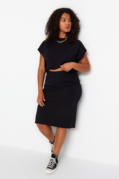 Trendyol Curve Black Crew Neck Knitted Top and Bottom Set TBBSS22AU0003