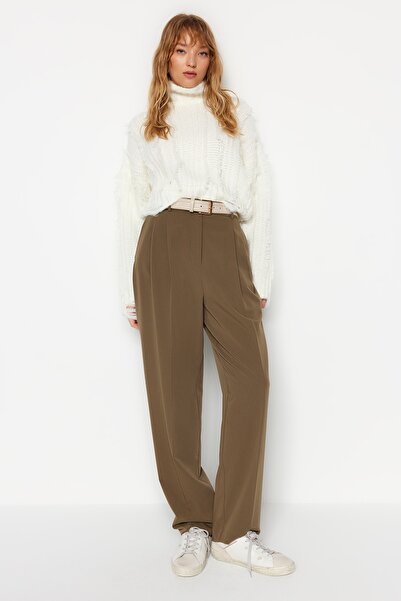 Trendyol Collection Ecru Crop Soft texturovaný rolák TWOAW24KZ00215