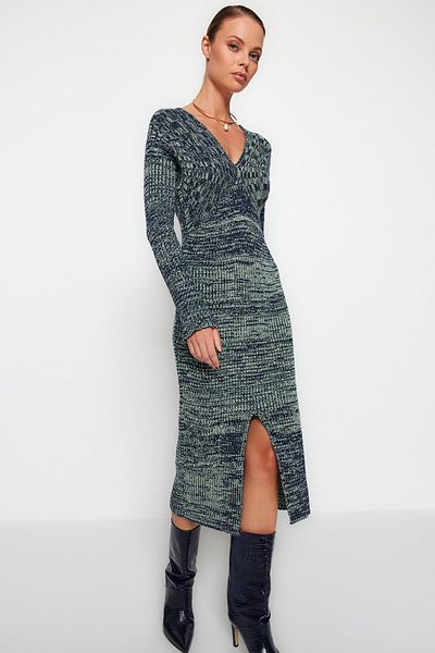 Trendyol Collection Grünes Midi-Strickkleid mit Farbverlauf TWOAW24EL00016