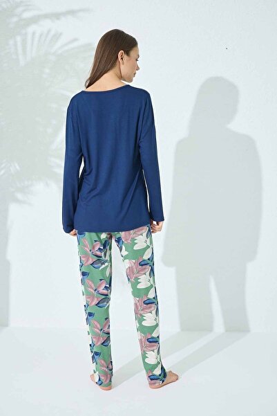 Siyah İnci lacivert desenli Dantel Detaylı Viskon Pijama Takım