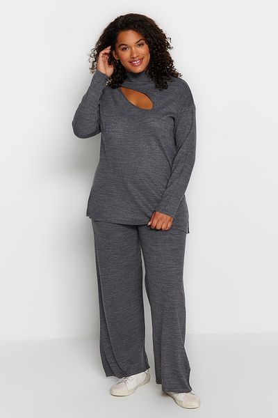 Trendyol Curve Anthrazitfarbenes Strickoberteil- und -unterteil-Set mit Cut-Outs TBBAW23CP00027