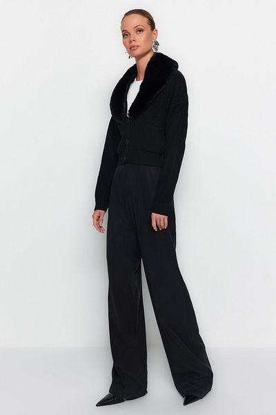Trendyol Collection Fur Detailed Black Crop Knitwear Cardigan - TWOAW24HI00029