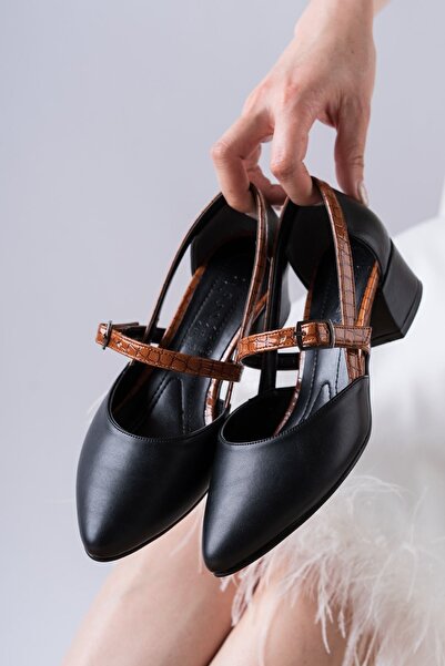 Mi Luz Closed Back Low Heel Shoes