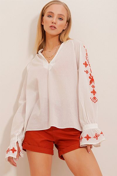 Trend Alaçatı Stili Women's White Full Collar Sleeve Embroidered Woven Blouse ALC-X10542