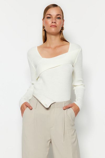 Trendyol Collection Ecru Square Collar Knitwear Sweater TWOAW24KZ00114