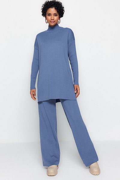 Trendyol Modest Indigoblaues Strickoberteil-Set mit Schlitz und weitem Bein TCTAW24US00028