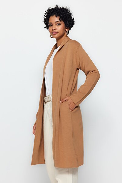Trendyol Modest Cardigan de tricotaj cu buzunar cu curea bej TCTAW24TH00033
