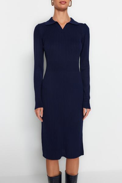 Trendyol Collection Sötétkék Midi kötöttáru póló nyakú ruha TWOAW22EL1376