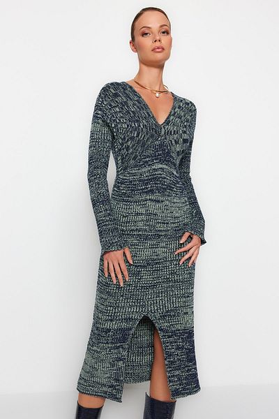 Trendyol Collection Grünes Midi-Strickkleid mit Farbverlauf TWOAW24EL00016