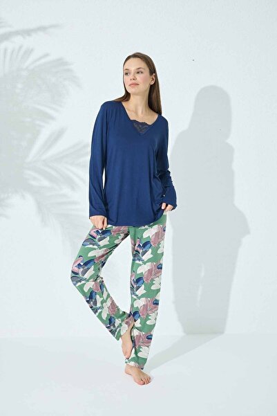 Siyah İnci lacivert desenli Dantel Detaylı Viskon Pijama Takım