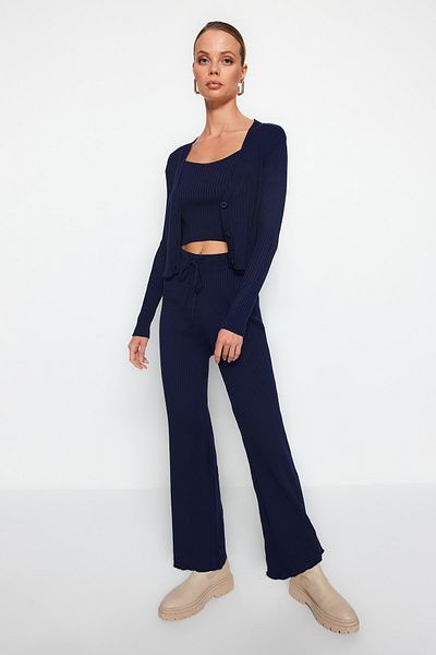 Trendyol Collection Marineblaues Set aus Strickbluse, Strickjacke und Hose – Twill TWOAW22AU0006