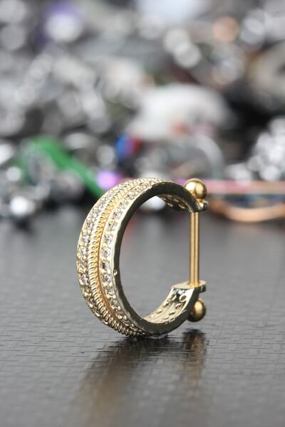 depozoom Zirkon Taşlı Çapraz Altın Halka Cerrahi Çelik Piercing