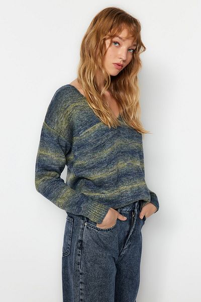 Trendyol Collection Blue Soft Textured Gradient V-Neck Knitwear Sweater TWOAW24KZ00185