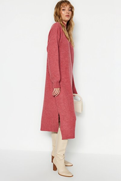 Trendyol Collection Szeroka sukienka midi z dzianiny z suszonej róży - miękka tekstura Twoaw23El0005