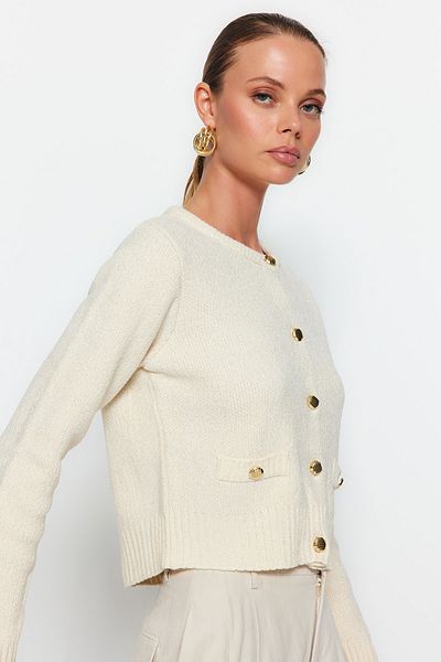 Trendyol Collection Premium Ecru Crop Knitwear Cardigan – Taschendetail, Spezialgarn TWOAW24HI00051
