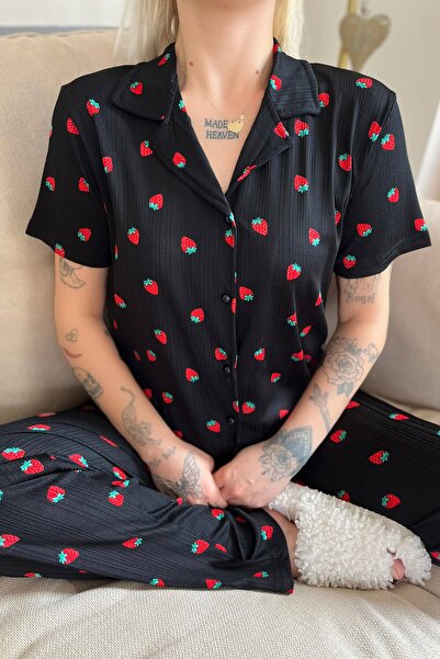 Pijamaevi Strawberry Patterned Knitted Front Buttoned Short Sleeve Women's Pajama Set
