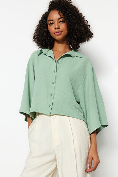 Kolekcia Trendyol Tkaná košeľa Green Crop TWOSS23GO00463