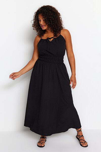 Trendyol Curve Černé tkané elastické šaty v pase TBBSS23AH00045