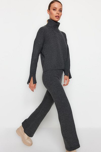Trendyol Collection Puha textúrájú antracit kötöttáru öltöny - TWOAW22AU0312