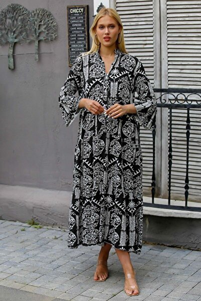 Chiccy Italian Black-Grey Magnificent Collar Ruffle Sleeve Allover Printed Knitted Dress