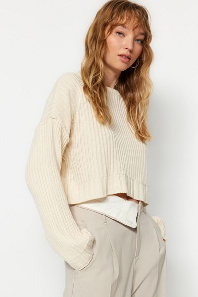 Trendyol Collection Ecru Super Crop Knitwear Sweater TWOAW24KZ00275